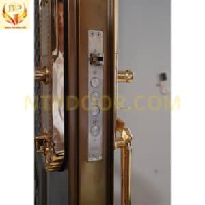 Cửa biệt thự NSF4B 4 cánh cao cấp 3 Khóa cửa biệt thự NSF4B 4 cánh