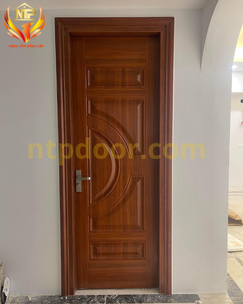 Cửa thép vân gỗ 1 cánh huỳnh, bền đẹp theo thời gian