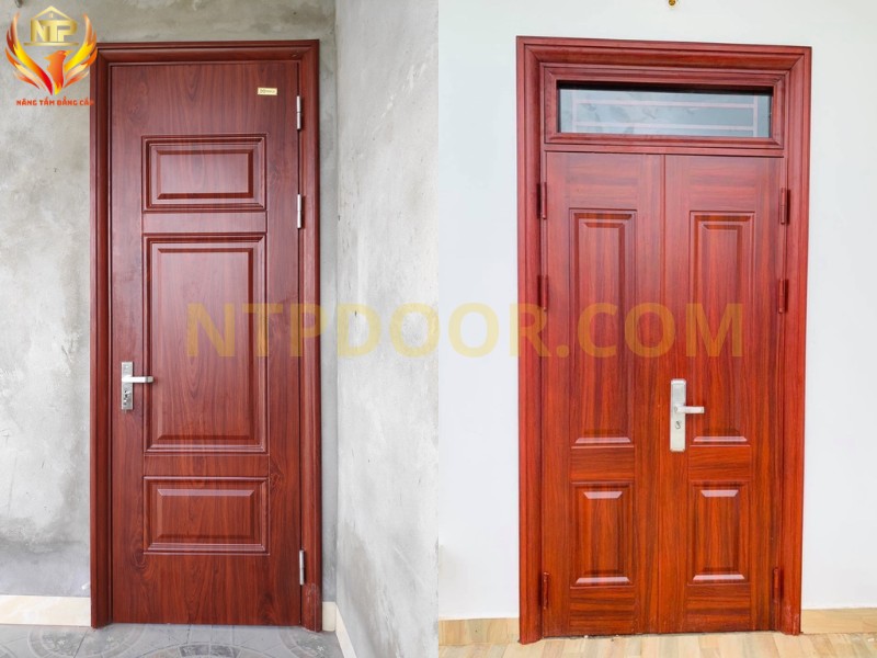 Cửa thông phòng làm bằng thép vân gỗ vừa bền vừa không lo cong vênh, mối mọt